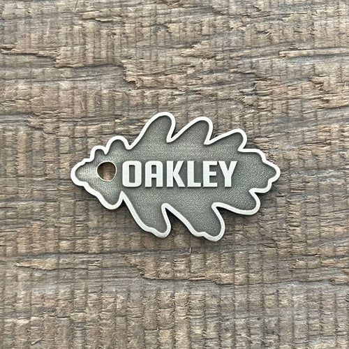 pet tag shaped as oakleaf